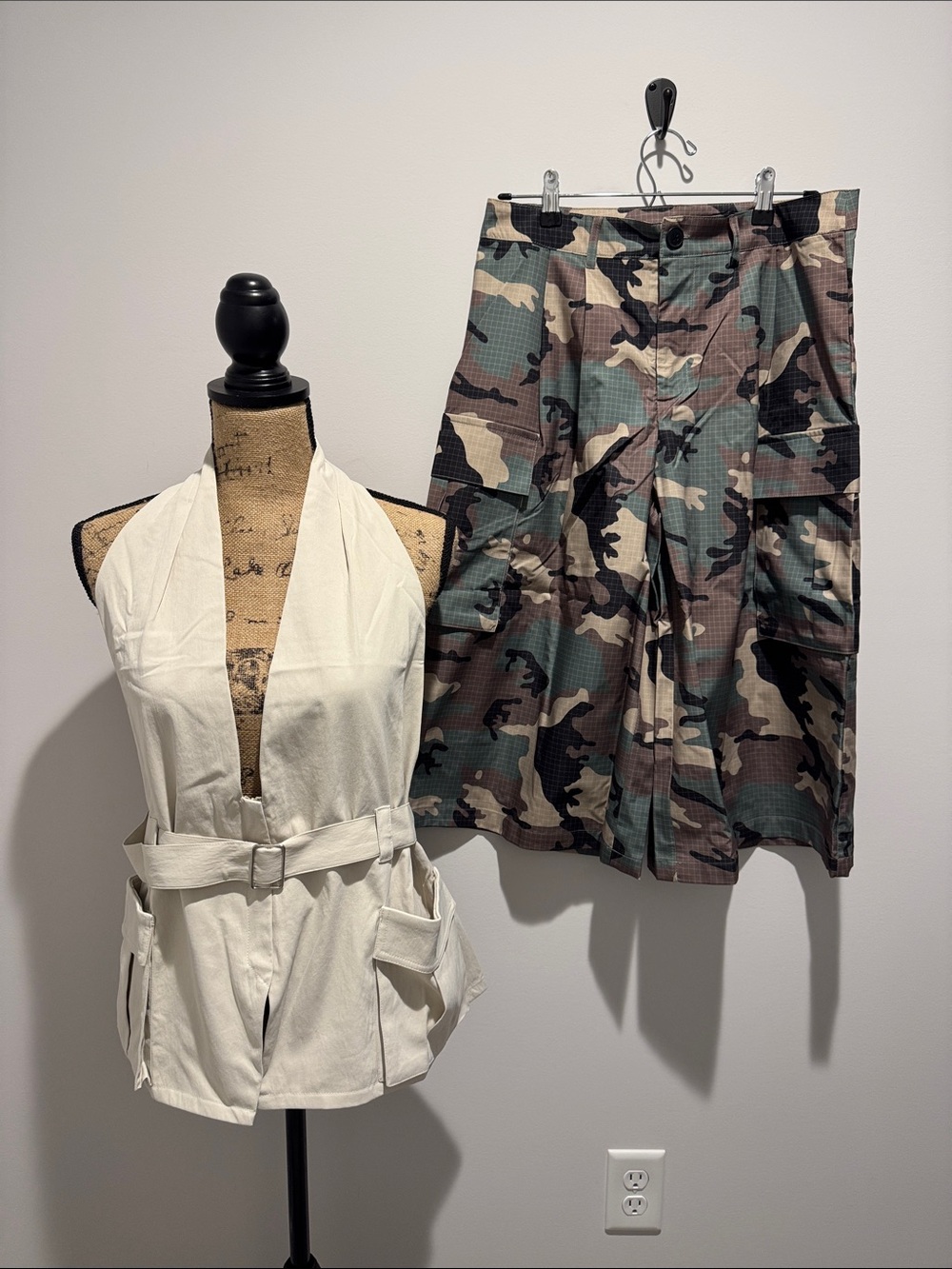 NWOT Women’s Camouflage Cargo Shorts with Tan Top